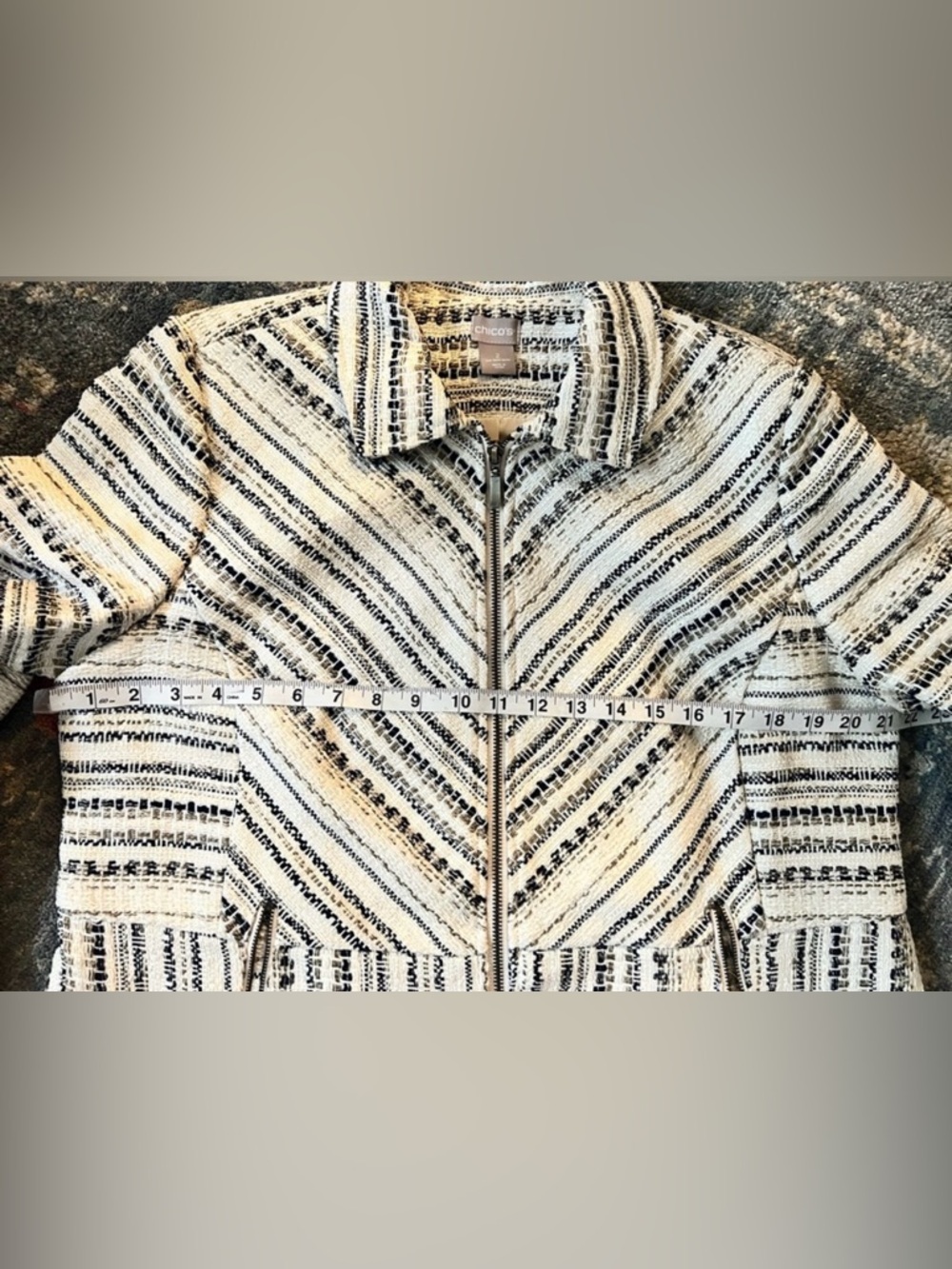 Chico’s sophisticated, tweed jacket size 2 large - Picture 4 of 9